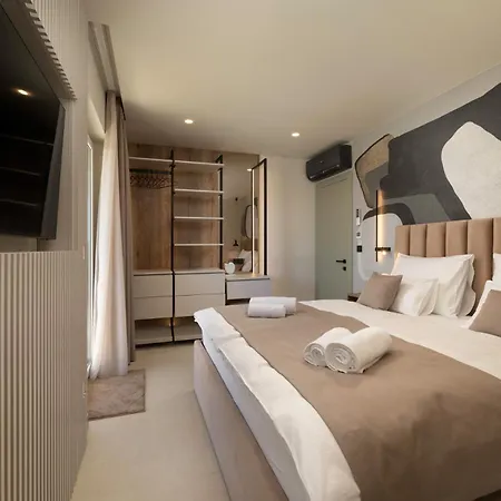 Villa Cremona 1 By El-pi Tours *