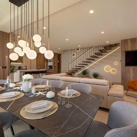 Villa Cremona 1 By El-pi Tours